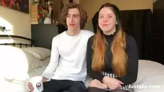 أصدقاء أمي نحيف ضعيف متعاظم