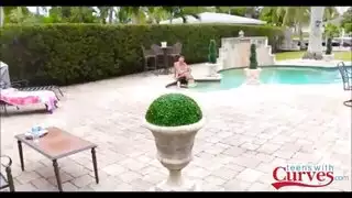 إنها تحتاج إلى الكثير من الجنس في مهبلها