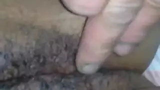 في حالة سكر وقحة الآسيوية هو الحصول على بوسها مليئة الديك والحصول عليه على الأرض