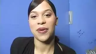 يغتصب اخته ع سرير وهي مو قابلة