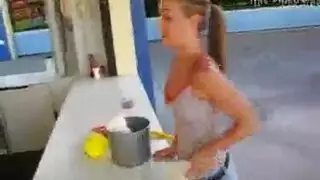 الفتيات الحلو وجود جلسة مثليه في غرفة فندق في منتصف اليوم