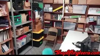 العربية في سن المراهقة المتسوق مص الديك والحصول على نائب الرئيس الوجه