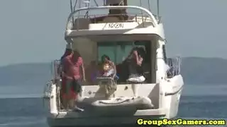 بنات شبتات على البحر