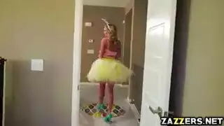 مش عايز يفتحها