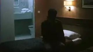 ابن ينيك امه وهيا لابسا سياب النوم