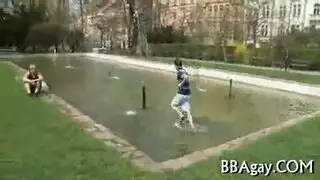 اخ واختو في الفندق